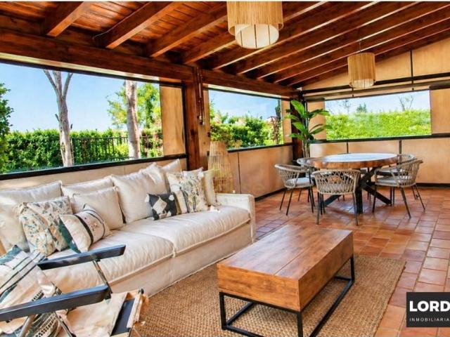 Casa chalet en Venta en Purias