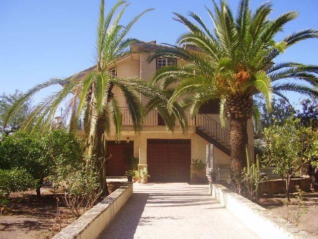Casa chalet en Venta en Purias