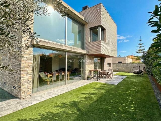 Casa chalet en Venta en Quatre Camins