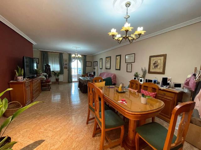 Casa chalet en Venta en Quesada