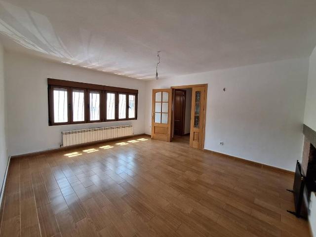 Casa adosada en Venta en Quijorna