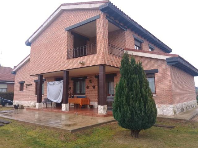 Casa chalet en Venta en Quintana del Puente