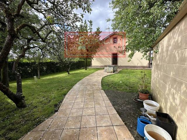 Casa chalet en Venta en Rábade
