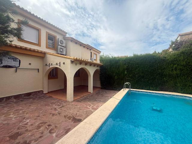 Casa chalet en Venta en Rascanya