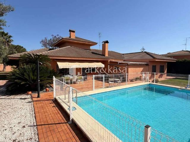 Casa chalet en Venta en Rascanya