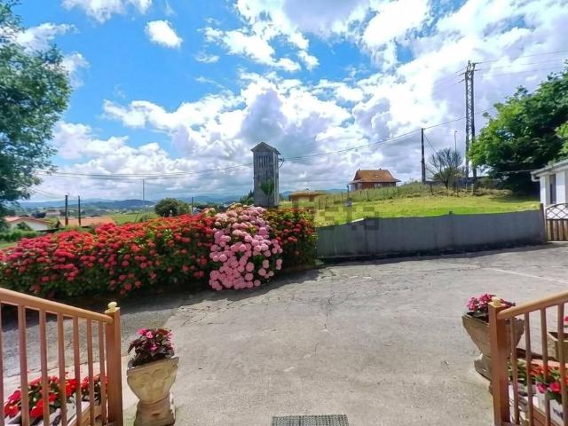 Casa chalet en Venta en Reocín