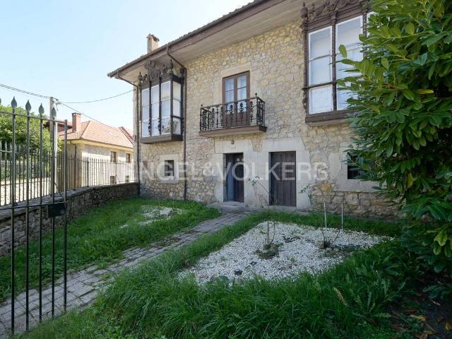 Casa chalet en Venta en Reocín