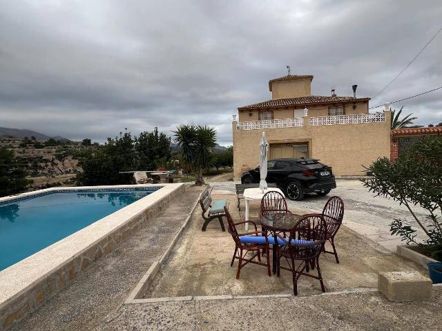 Casa chalet en Venta en Relleu