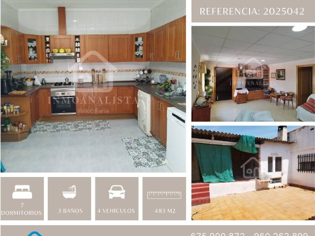Casa chalet en Venta en Requena