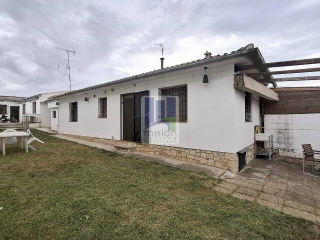 Casa chalet en Venta en Revillarruz