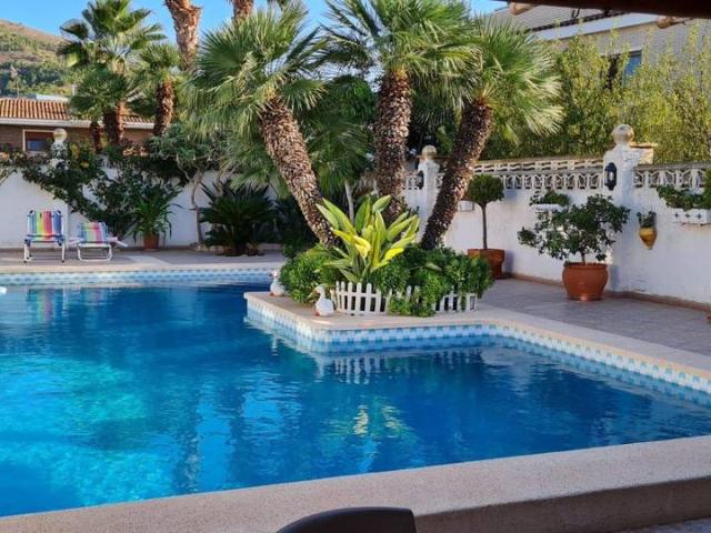 Casa chalet en Venta en Rincón Bajo