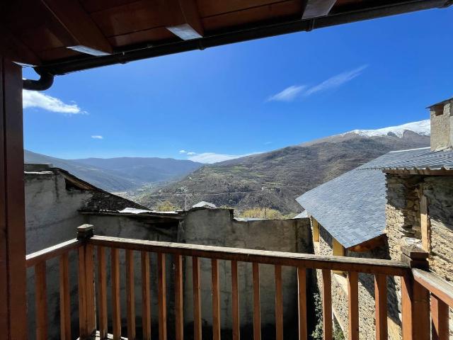 Casa chalet en Venta en Rialp