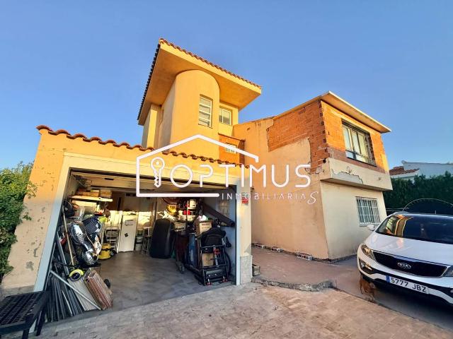 Casa chalet en Venta en Riba roja de Túria