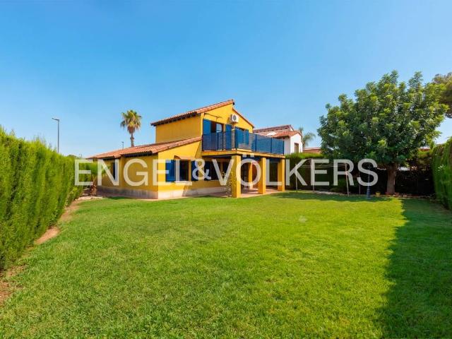 Casa chalet en Venta en Riba roja de Túria
