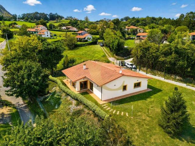 Casa chalet en Venta en Ribadesella