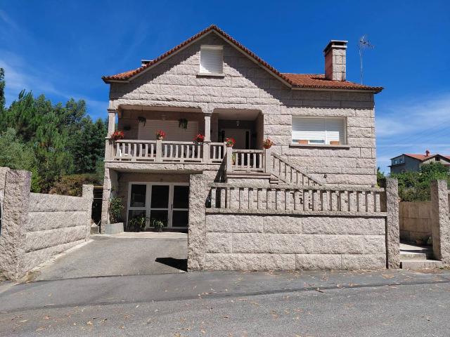 Casa chalet en Venta en Ribadumia