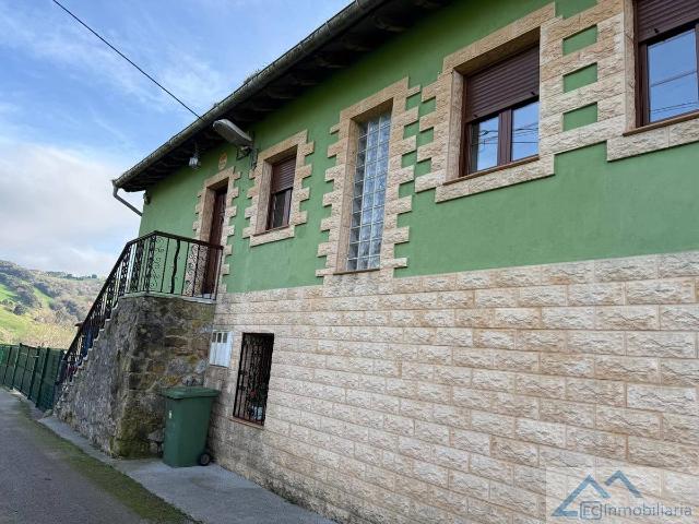Casa chalet en Venta en Ribamontán al Monte