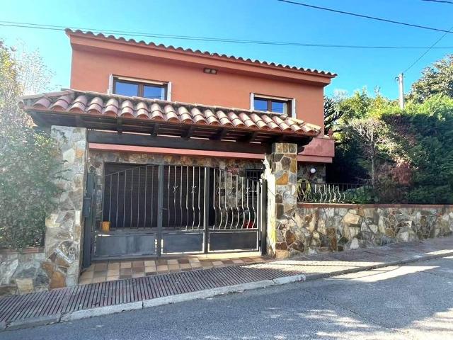 Casa chalet en Venta en Riells i Viabrea