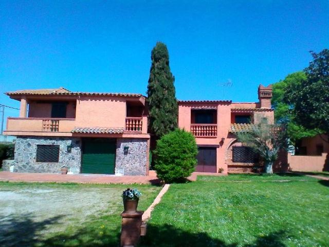 Casa chalet en Venta en Riudellots de la Selva