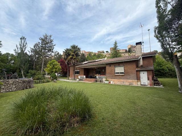 Casa chalet en Venta en Roa