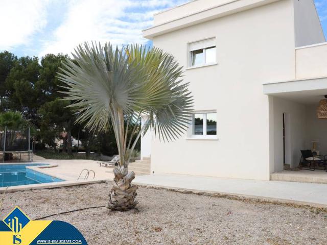 Casa chalet en Venta en Centro de la Ciudad Quesada
