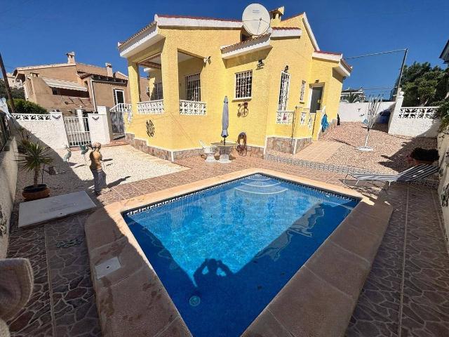 Casa chalet en Venta en Rojales