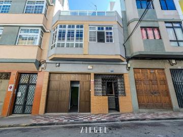 Casa chalet en Venta en Schamann Rehoyas