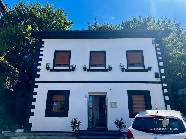 Casa chalet en Venta en Sama