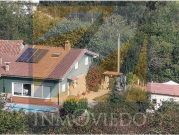 Casa chalet en Venta en Sama