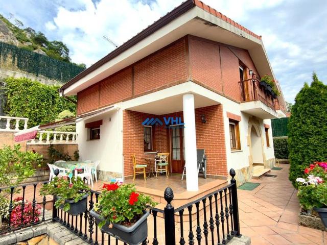 Casa chalet en Venta en Sámano