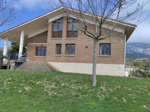 Casa chalet en Venta en Samaniego