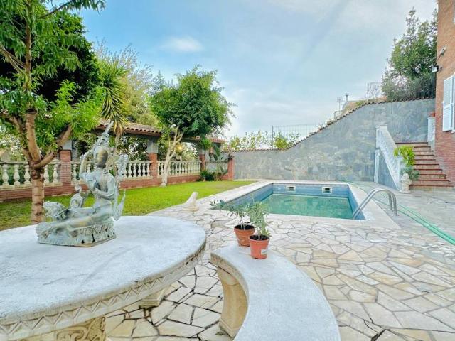 Casa chalet en Venta en Sant Vicenç Dels Horts
