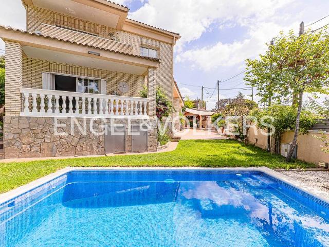 Casa chalet en Venta en Sant Vicenç Dels Horts