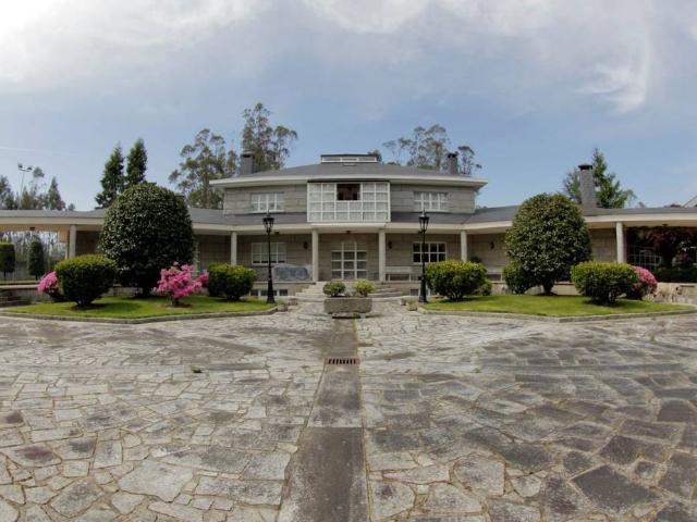 Casa chalet en Venta en Santa Comba