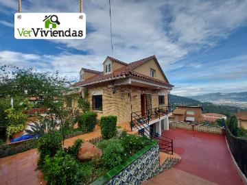 Casa chalet en Venta en Santa Coloma de Cervelló