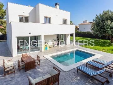 Casa chalet en Venta en Santa Eufemia