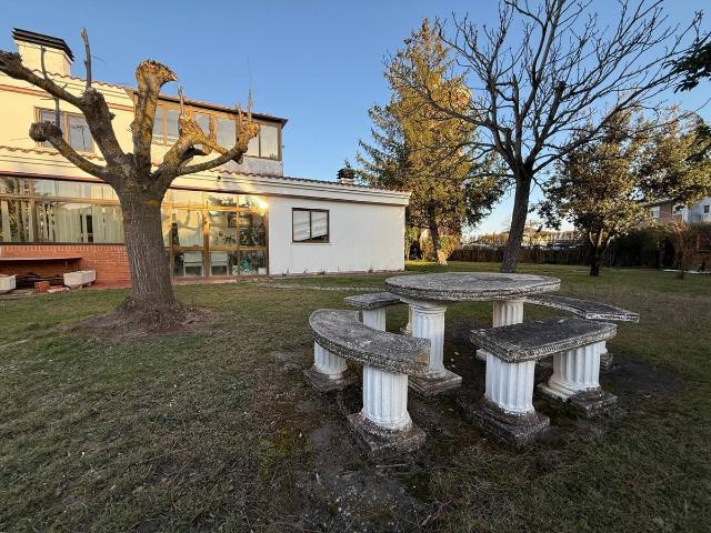 Casa chalet en Venta en Santa Marta de Tormes