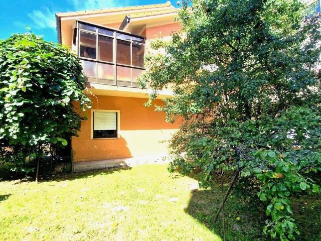 Casa chalet en Venta en Santa María de Cayón