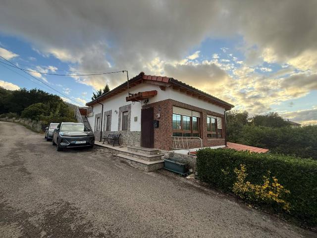 Casa chalet en Venta en Santa María de Cayón