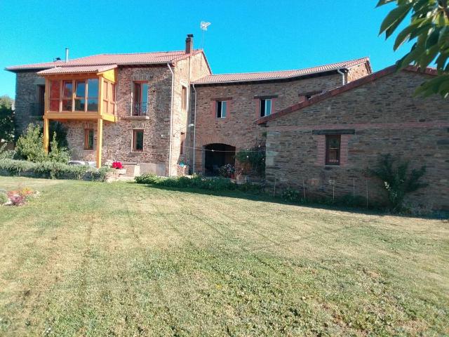 Casa chalet en Venta en Santa María de Ordás