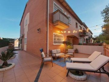 Casa chalet en Venta en Santa Perpètua de Mogoda