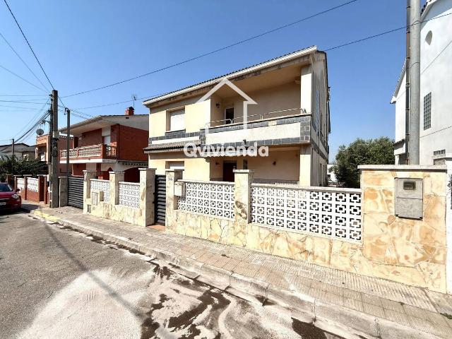 Casa chalet en Venta en Santa Perpètua de Mogoda