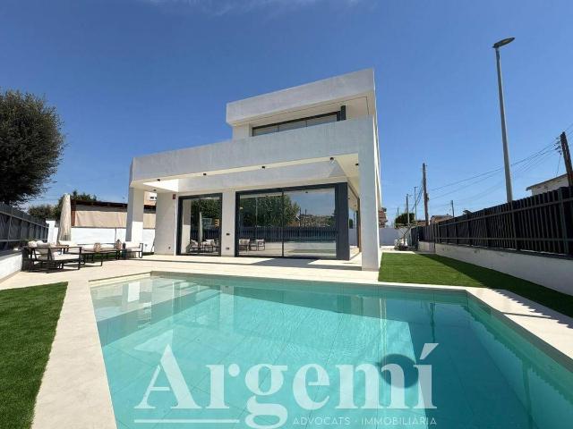 Casa chalet en Venta en Santa Perpètua de Mogoda