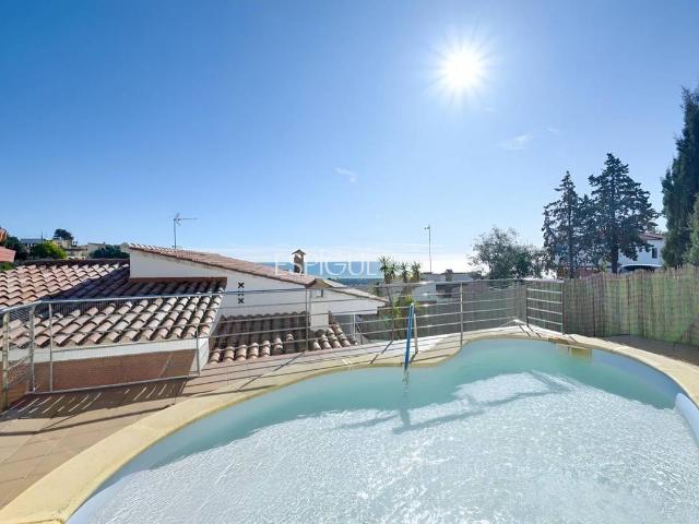 Casa chalet en Venta en Santa Susanna