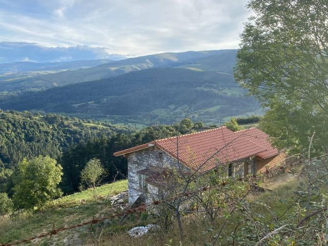 Casa chalet en Venta en Santiurde de Toranzo