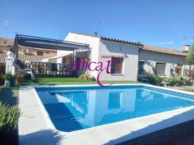 Casa chalet en Venta en Santo Domingo Caudilla
