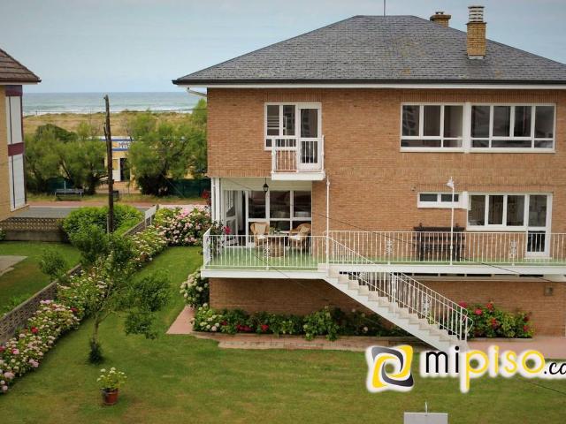 Casa chalet en Venta en Santoña