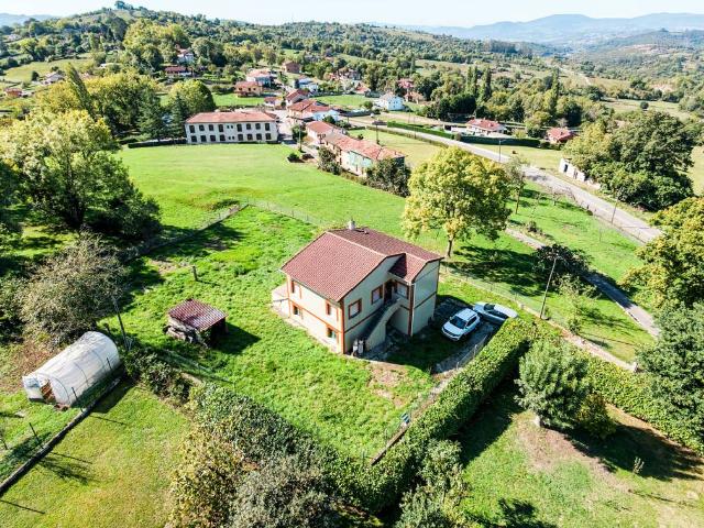 Casa chalet en Venta en San Claudio Trubia Las Caldas