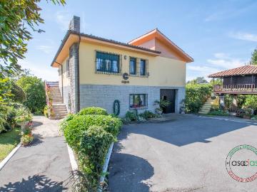 Casa chalet en Venta en San Justo Bedriñana