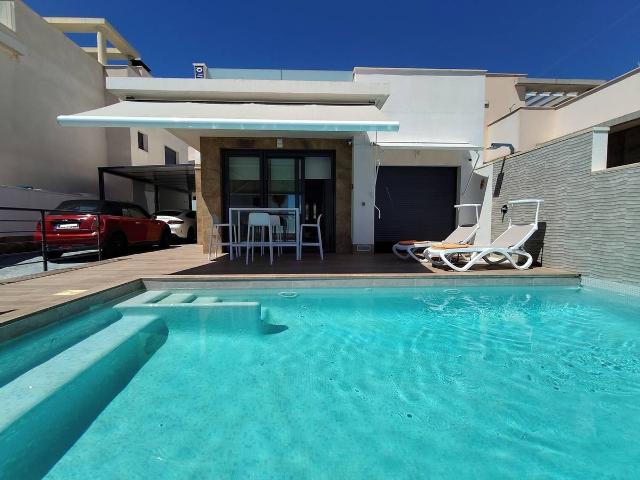 Casa chalet en Venta en San Miguel de Salinas